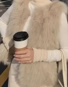 新品　ベージュ フェイクファーコート フック付き