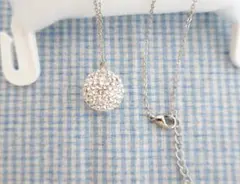【ハンドメイド】スワロフスキーのボール型ネックレス（ホワイト）☆グルーデコ☆