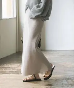 【美品】NOBLE トタンテレコタイトスカート　グレー