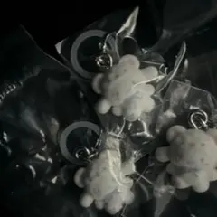 サンリオ めじるしアクセサリー ふわふわスノー シナモン