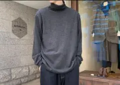 CONFECT ウォッシャブルウールタートルネックプルオーバー