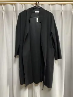 黒いロングコート