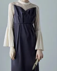 ★美品★etoll（エトル）プリーツベルスリーブIラインドレスオケージョンドレスのサムネイル