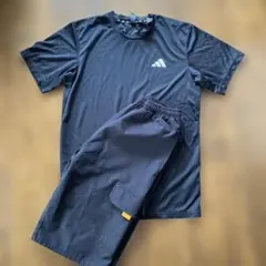 アディダスの上とイオンの短パンセットで