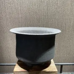 KAMIYAMA 黒鉄釉 かみ山陶器 植木鉢 ハンドメイド 叢 - メルカリ