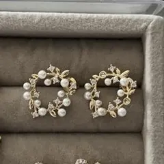 リース　ピアス　パール