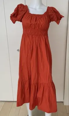 H&M オフショルダーワンピース　赤