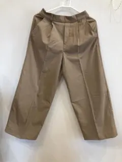 【美品】【使いやすい】履き心地良　ベージュ ワイドパンツ パンツ　チノパン風