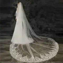 レース装飾付きホワイトロングウェディングベール