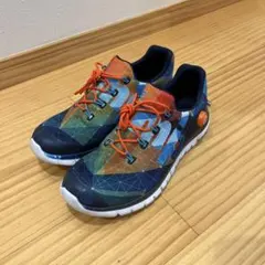 コ*ロ様 Reebok 幾何学模様 スニーカー