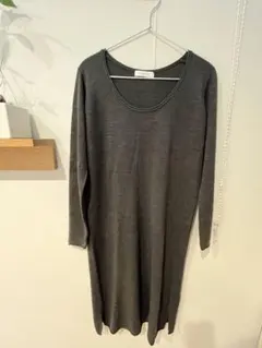 and it ニットワンピース カーキ