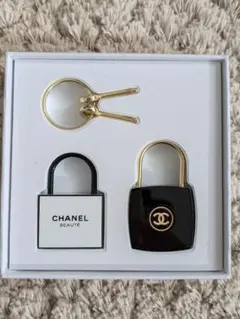 【未使用・非売品】シャネル2024キーホルダーセット