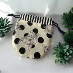 ジョリーフルール生地使用＊猫・うさぎ柄ミニ巾着袋／ハンドメイド