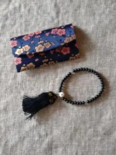 数珠入れ黒いビーズの数珠　花柄ケース