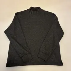 ダークグレー ハイネック長袖カットソー