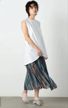 【美品】（元値9000円）コムサイズム　プリーツスカートのサムネイル