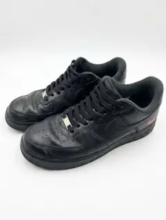 Nike Air Force 1 ブラック Supremeのサムネイル