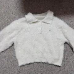フワフワ襟付きニット