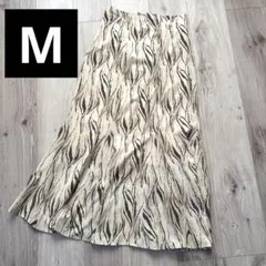 フレアスカート ベージュ　しまむら　ロングスカート Mのサムネイル