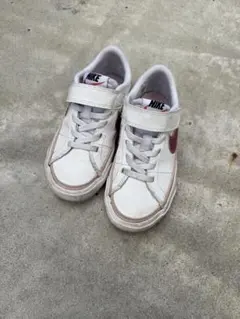 破格！Nike ホワイト/レッド スニーカー17cm