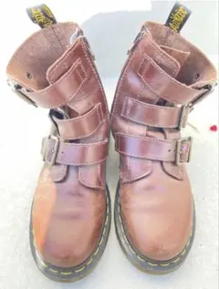 希少Dr. Martens ブラウン ワークブーツのサムネイル