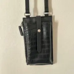 黒 合皮 クロコダイル柄 型押し スマホショルダー スマホポーチ