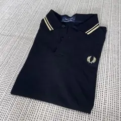 美品 FRED PERRY ポロシャツ M3600 月桂樹刺繍ロゴ 黒 金 M - メルカリ