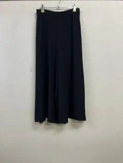 ユニクロ スリット入りワイドパンツ