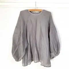 透け感グレー 長袖 シャツ バックボタン付き