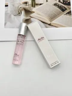 2025年最新】dior ブルーミングブーケ 10mlの人気アイテム - メルカリ