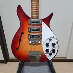 Rickenbacker 1996 Firegloのサムネイル