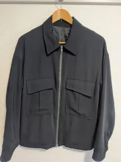 ブラック ジップアップジャケット