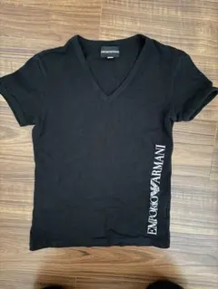 EMPORIO ARMANI ブラック Vネック Tシャツ　Ｓサイズ