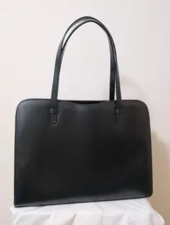 美品・LES MUES レミュー 就活バッグ 自立型 黒リクルートのサムネイル