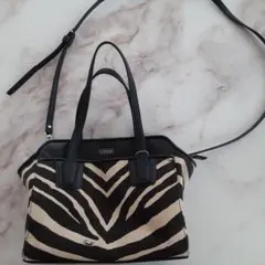 COACH コーチ　ゼブラ柄　ショルダーハンドバッグ　2wayのサムネイル