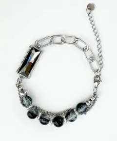 Item thumbnail for item 0f0c2e5d-cf6a-48b3-bec1-82e46a30e9fb