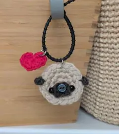 ぺったんこパグキーホルダー　パグ　ハンドメイド