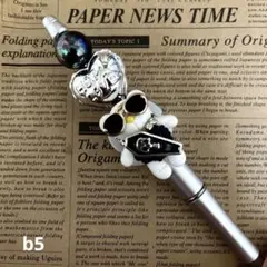 Item thumbnail for item 7903a606-c70d-40ae-a331-30df7243ed03