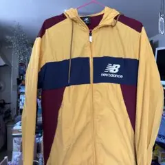 ニューバランス　ウインドブレーカー