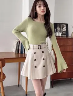 【GRL】ベルトインパン裏地付きダブルボタンタックミニスカート