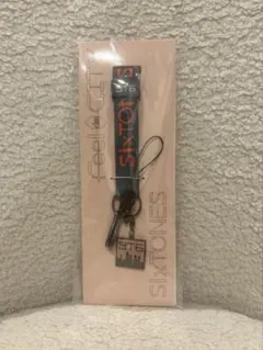 SixTONES feel da city ネックストラップのサムネイル