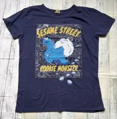セサミストリートクッキーモンスター 半袖Tシャツ　ネイビーのサムネイル