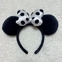 カリフォルニアディズニーワールド　ミニーちゃん　水玉　ドット柄　白　黒
