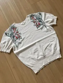 Snidel 花柄刺繍 半袖ニット　オフホワイトのサムネイル