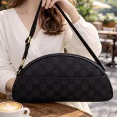 美品 GUCCI ハーフムーン アクセサリーポーチ　gg キャンバス 黒