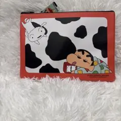 韓国限定！クレヨンしんちゃん 牛柄ポーチ