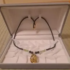 琥珀　涙型ペンダントネックレス