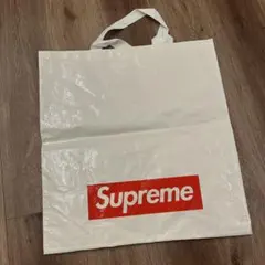 Supreme ロゴ入り ショッピングバッグ 中