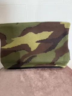 Item thumbnail for item deb56830-7eb8-4ecb-b9ed-c68b5ae88095