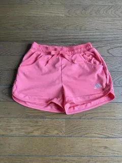 アディダスショートパンツ